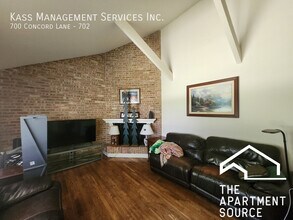 700 Concord Ln in Barrington, IL - Building Photo - Building Photo