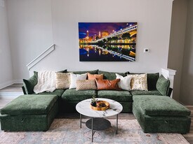 1446 E 15th St in Cleveland, OH - Building Photo