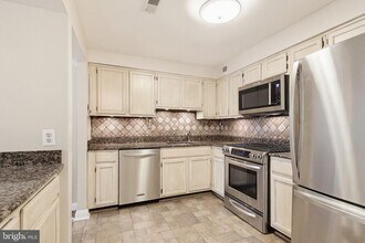 947 Oella Ave in Ellicott City, MD - Building Photo - Building Photo