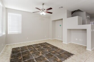 1934 Barrel Oak Ave in North Las Vegas, NV - Building Photo - Building Photo