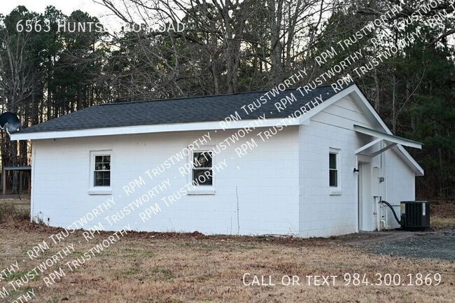 property at 6563 Huntsboro Rd