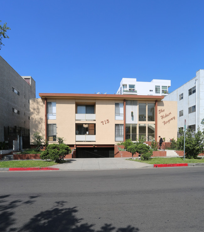 715 S Harvard Blvd in Los Angeles, CA - Foto de edificio - Building Photo