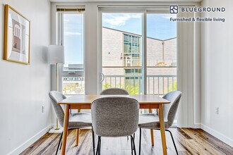 12258 NE 12th Ln in Bellevue, WA - Building Photo - Building Photo