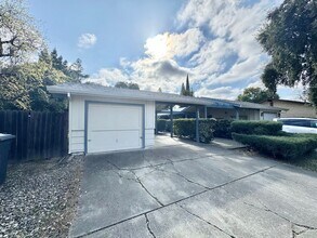 604 Radcliffe Dr in Davis, CA - Building Photo - Building Photo