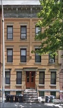 17-16 Woodbine St in Flushing, NY - Foto de edificio - Building Photo