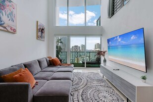 41 SE 5th St, Unit SI FL21-ID1245242P in Miami, FL - Building Photo