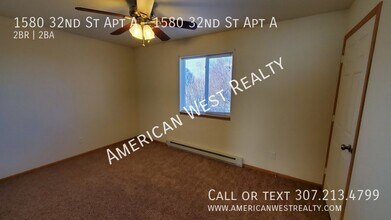 1580 32nd St in Cody, WY - Foto de edificio - Building Photo