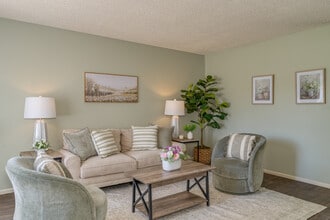 Country Aire in Goodyear, AZ - Foto de edificio - Interior Photo