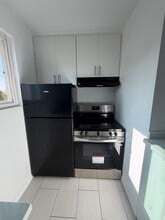 195 Madrona St, Unit A in Chula Vista, CA - Building Photo - Building Photo