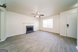6793 Merrywood Dr in Fairburn, GA - Building Photo - Building Photo