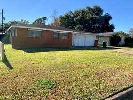 3901 Drexel Ave in Port Arthur, TX - Building Photo