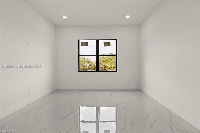 853 Frederick Reid St E in Lehigh Acres, FL - Building Photo - Building Photo