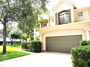 14 Sweetwater Ct in Sugar Land, TX - Building Photo - Building Photo