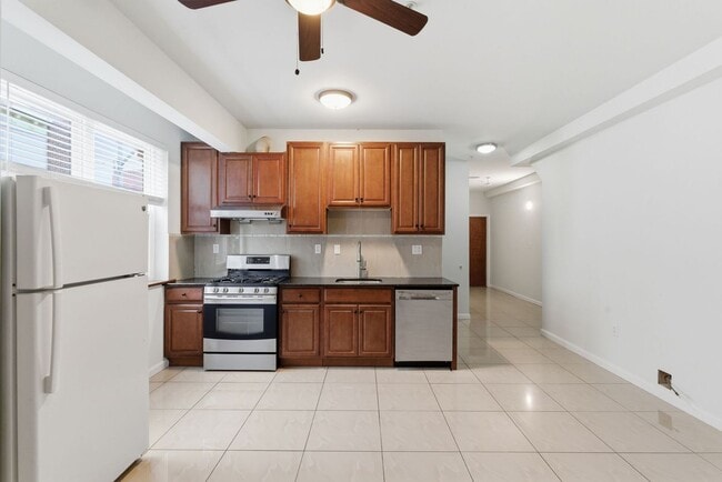 property at 1926 S 7th St