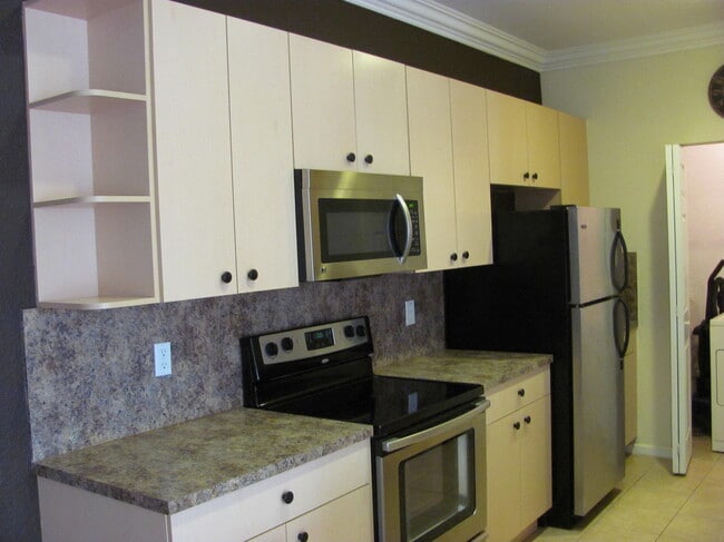 3569 Forest Hill Blvd in West Palm Beach, FL - Building Photo - Building Photo