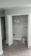 924 Deslonde St in New Orleans, LA - Building Photo - Building Photo