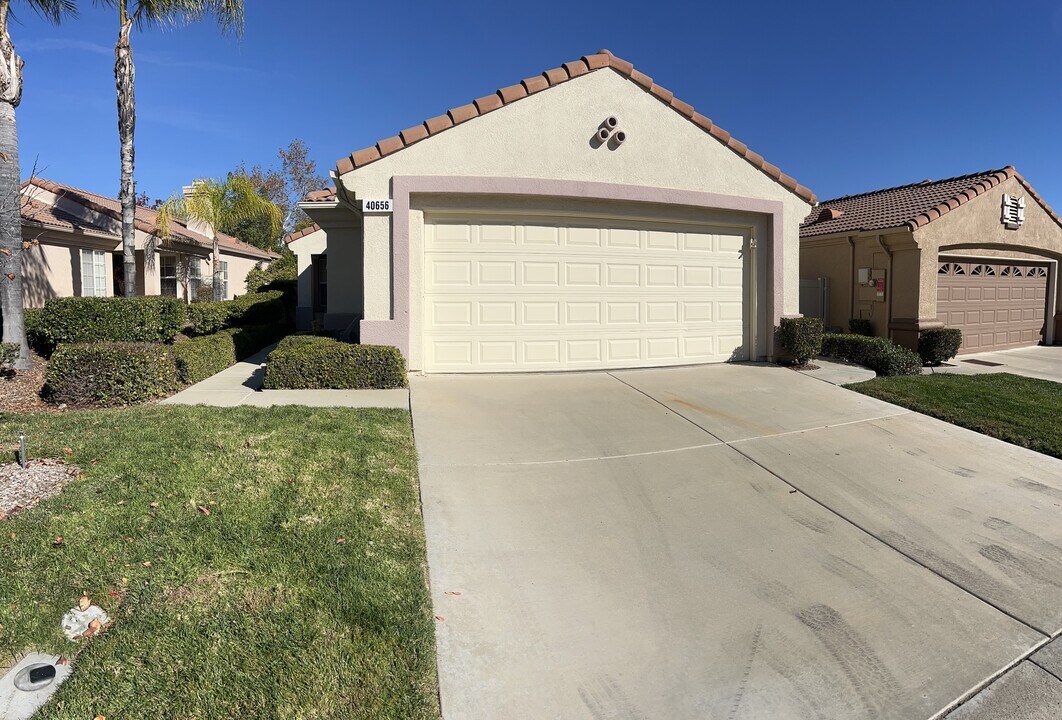40656 Corte Albara in Murrieta, CA - Building Photo