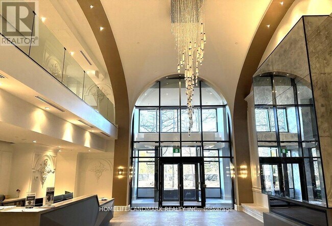 8 Cedarland Dr in Markham, ON - Building Photo - Building Photo