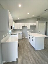 833 Chantilly St E in Lehigh Acres, FL - Building Photo - Building Photo