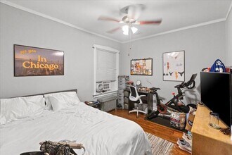 2465 N Clark St in Chicago, IL - Building Photo - Building Photo