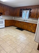 150 Spencer St in Manchester, CT - Building Photo - Building Photo