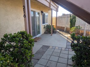 216 Melrose Dr in Oxnard, CA - Building Photo - Building Photo