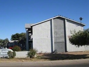 149 N Phyllis in Mesa, AZ - Foto de edificio - Building Photo