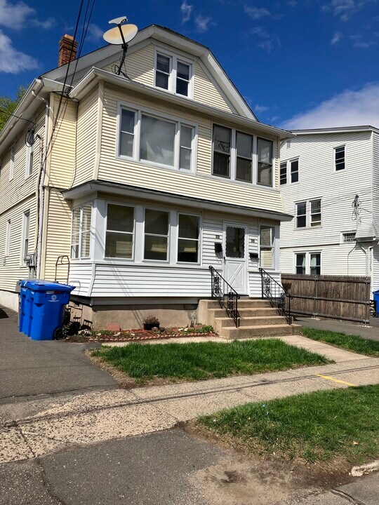 20 Ward St in Bristol, CT - Building Photo