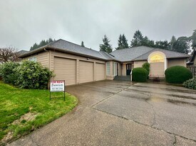 1924 Spicetree Ln SE in Salem, OR - Building Photo