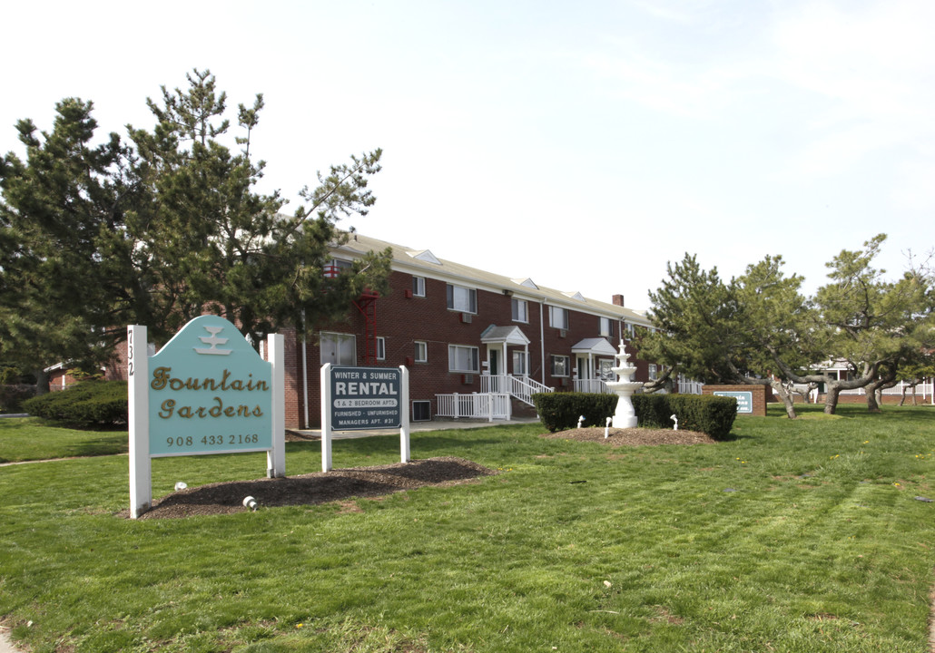 Fountain Gardens in Long Branch, NJ - Foto de edificio