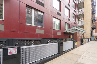 517 W 46th St in New York, NY - Building Photo - Building Photo