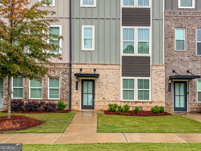 property at 1136 Buice Lake Pkwy