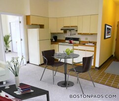 81 Essex St, Unit 52 in Boston, MA - Building Photo