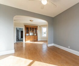 2042 W Armitage Ave, Unit 3 in Chicago, IL - Building Photo - Building Photo