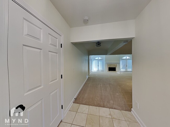 4601 Lake Village Dr in Dunwoody, GA - Building Photo - Building Photo