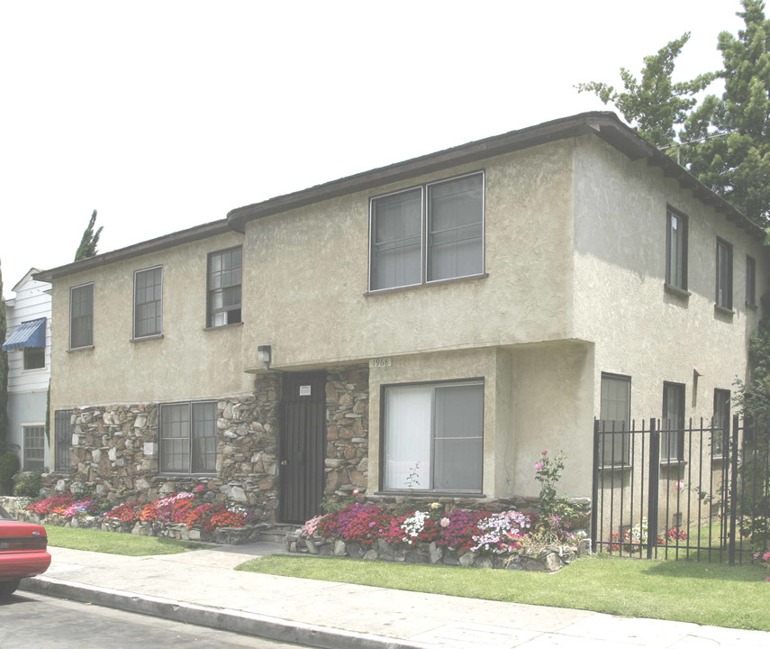 Chestnut Ave Apartments in Long Beach, CA - Foto de edificio