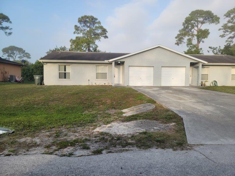 4483 Timber Ridge Ln in Fort Pierce, FL - Building Photo