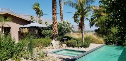 2280 S Araby Dr in Palm Springs, CA - Foto de edificio - Building Photo