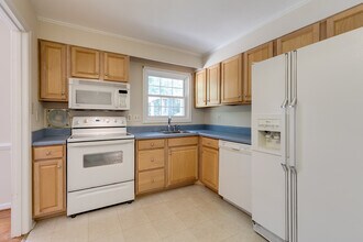 1321 Warminster Dr in Midlothian, VA - Building Photo - Building Photo