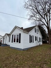 200 Summer St in Martin, TN - Building Photo - Building Photo