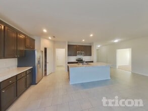 332 Marble Creek Dr in Fort Worth, TX - Foto de edificio - Building Photo