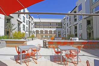 mResidences Mountain View in Mountain View, CA - Building Photo - Building Photo