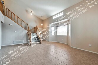 2427 W Waterway Pl in Tucson, AZ - Foto de edificio - Building Photo