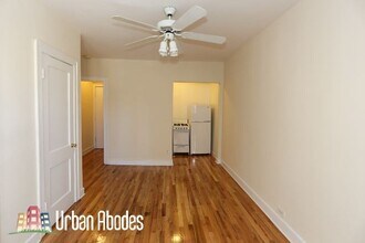 545 W Wellington, Unit A08C in Chicago, IL - Building Photo - Building Photo