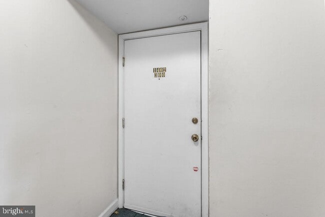 1402 E Baltimore St in Baltimore, MD - Building Photo - Building Photo