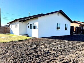 1183 S G St in Oxnard, CA - Building Photo - Building Photo