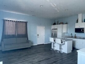961 Brittany Ave in Encinitas, CA - Building Photo