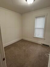 826 Cherry St, Unit 1 in Oshkosh, WI - Building Photo - Building Photo