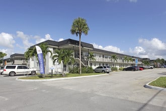 Vue on 67th in Davie, FL - Foto de edificio - Building Photo