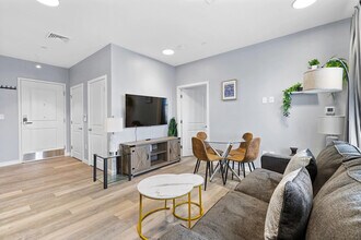 30 Beacham St in Everett, MA - Building Photo - Building Photo